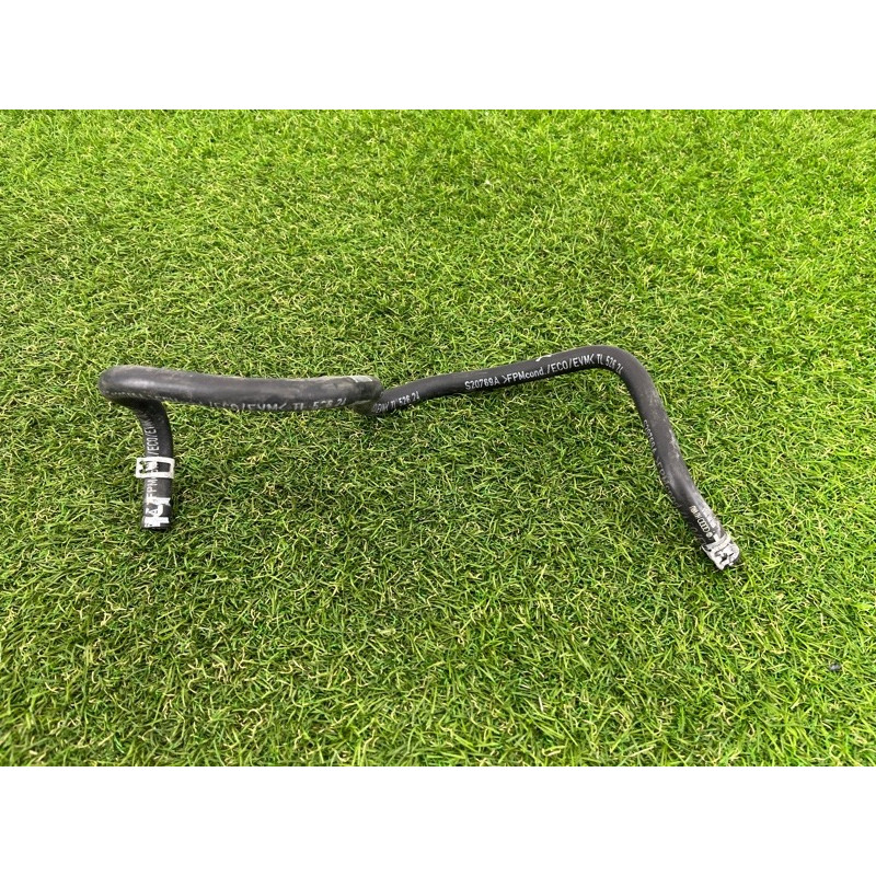 Шланг топливный (топливная система) AUDI Q5 8R 2012 3.2 CALB 8R0201215F