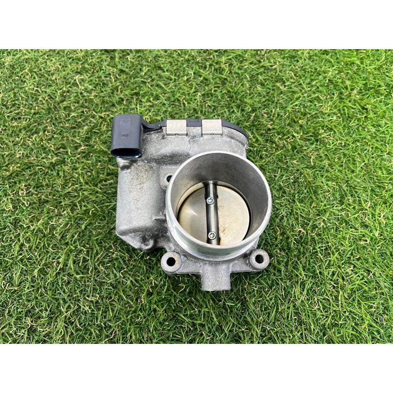 Дроссельная заслонка (электрика двигателя) AUDI A4 B9 2017 2.0 DBPA 06K133062M