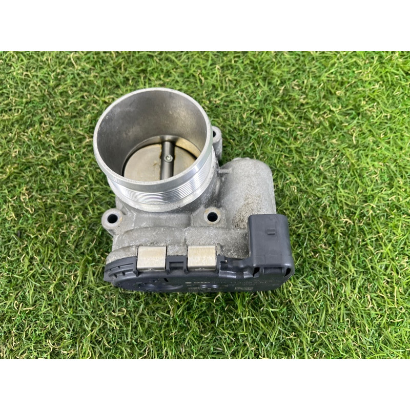 Дроссельная заслонка (электрика двигателя) AUDI A4 B9 2017 2.0 DBPA 06K133062M