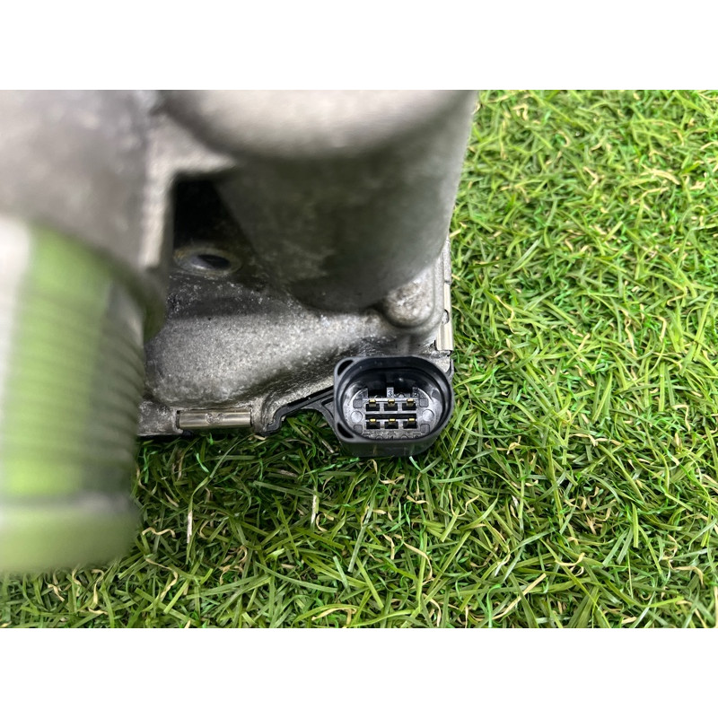 Дроссельная заслонка (электрика двигателя) AUDI A4 B9 2017 2.0 DBPA 06K133062M