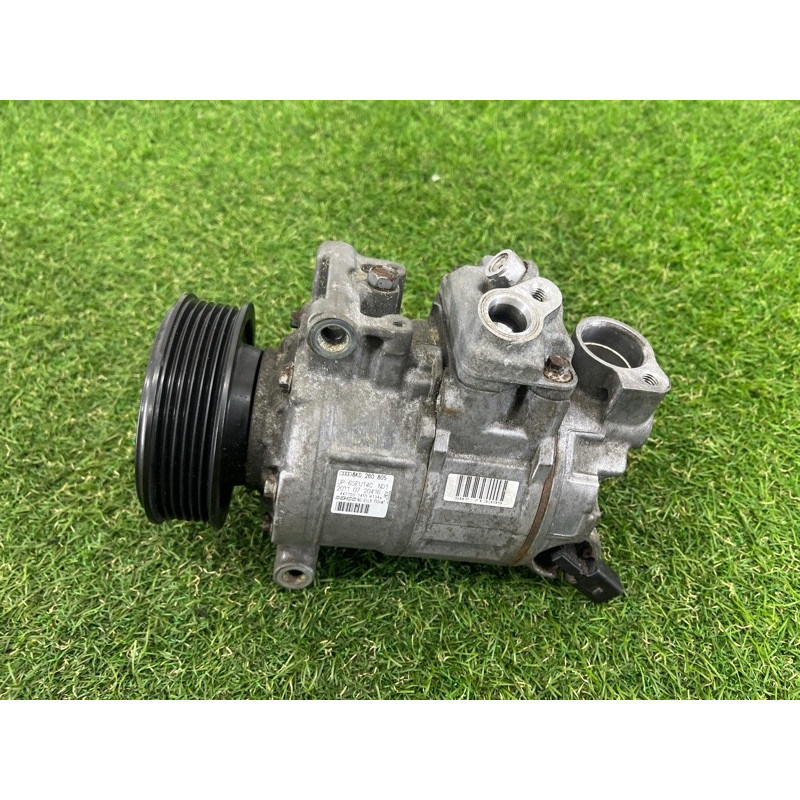 Компрессор кондиционера (отопление и кондиционирование) AUDI A4 B8 2012 2.0 CAEB 8K0260805L
