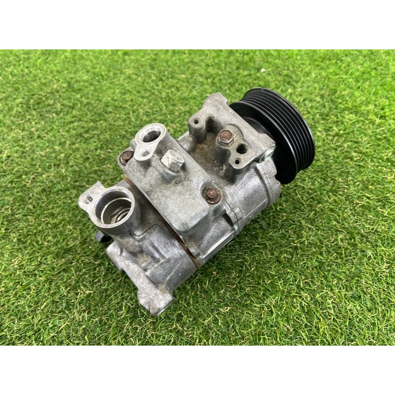 Компрессор кондиционера (отопление и кондиционирование) AUDI A4 B8 2012 2.0 CAEB 8K0260805L