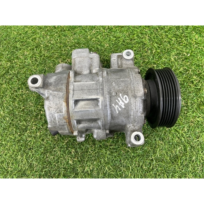Компрессор кондиционера (отопление и кондиционирование) AUDI A4 B8 2012 2.0 CAEB 8K0260805L