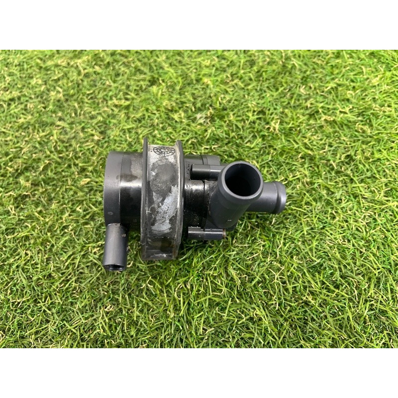 Помпа электрическая (электрика) AUDI A4 B8 2012 2.0 CAEB 06H965561