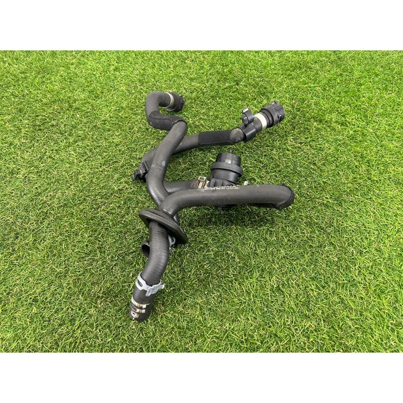 Патрубок (система охлаждения) AUDI A4 B8 2012 2.0 CAEB 8K1819371AB