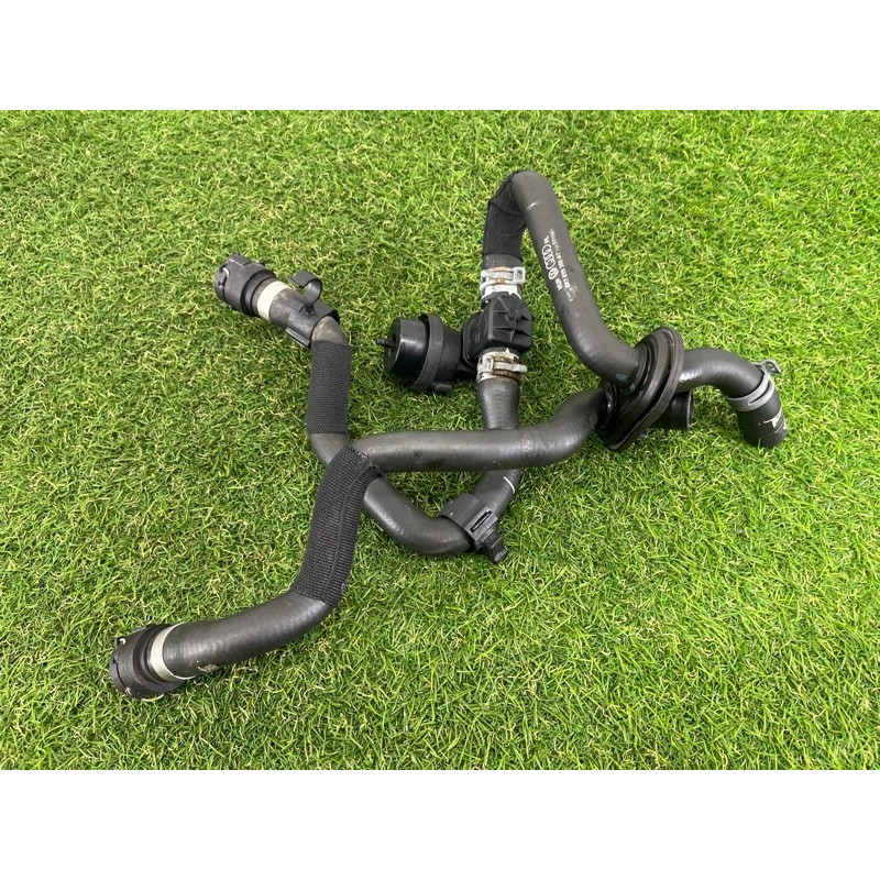 Патрубок (система охлаждения) AUDI A4 B8 2012 2.0 CAEB 8K1819371AB