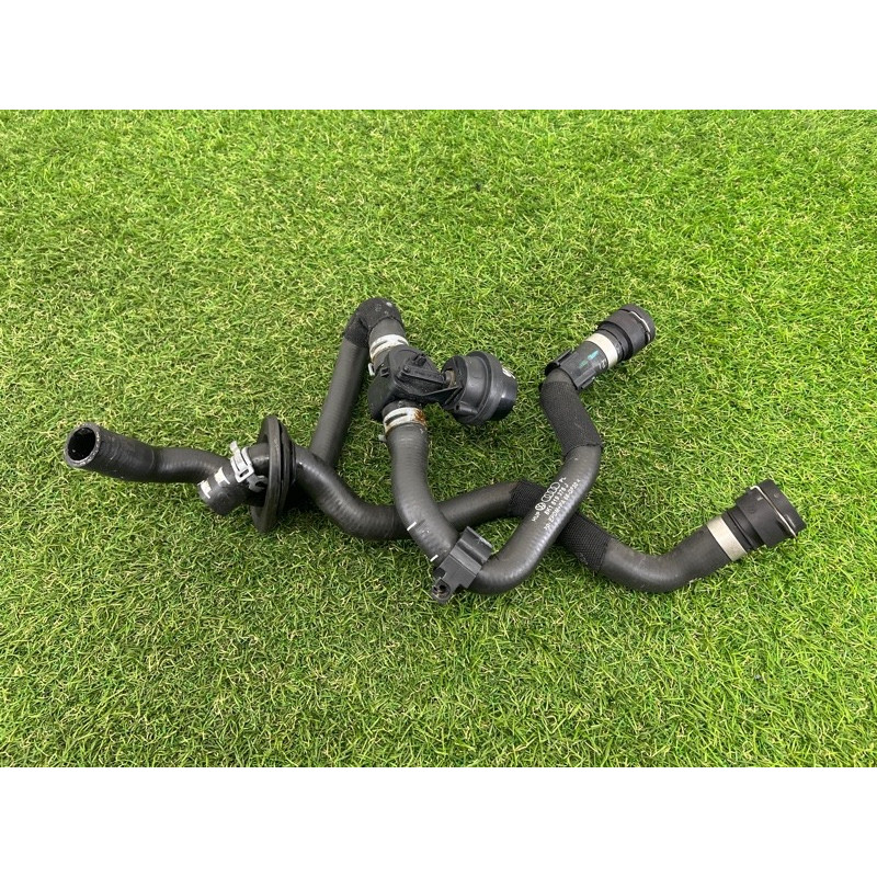 Патрубок (система охлаждения) AUDI A4 B8 2012 2.0 CAEB 8K1819371AB