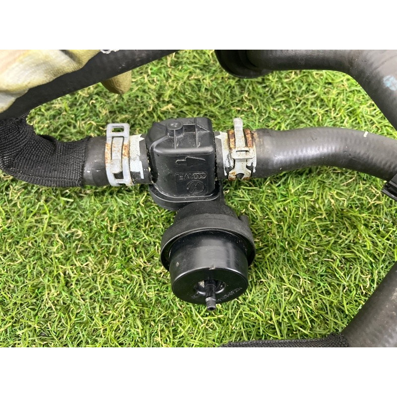 Патрубок (система охлаждения) AUDI A4 B8 2012 2.0 CAEB 8K1819371AB