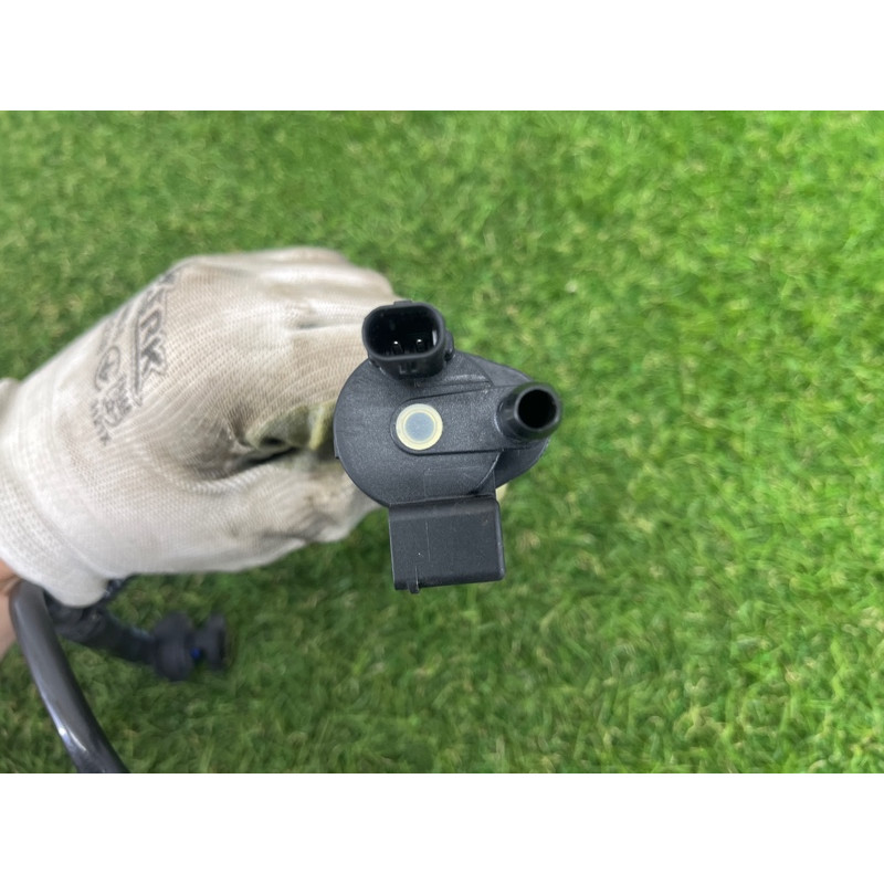 Клапан вентиляции топливного бака (топливная система) AUDI A4 B8 2012 2.0 CAEB 06H133781CB