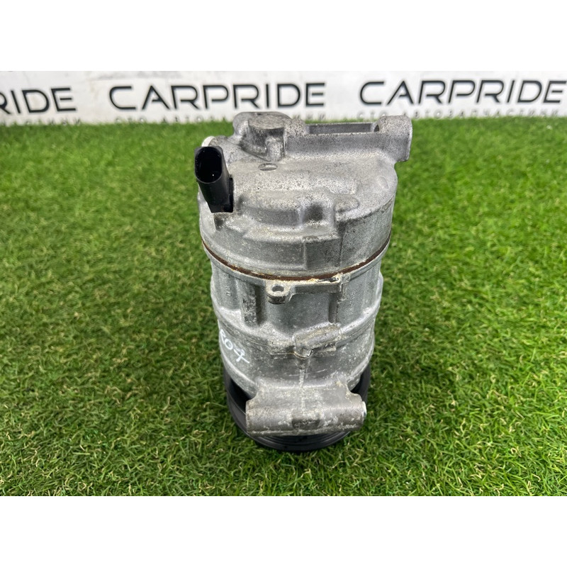 Компрессор кондиционера (отопление и кондиционирование) AUDI A4 B9 2017 2.0 DBPA 4M0820803