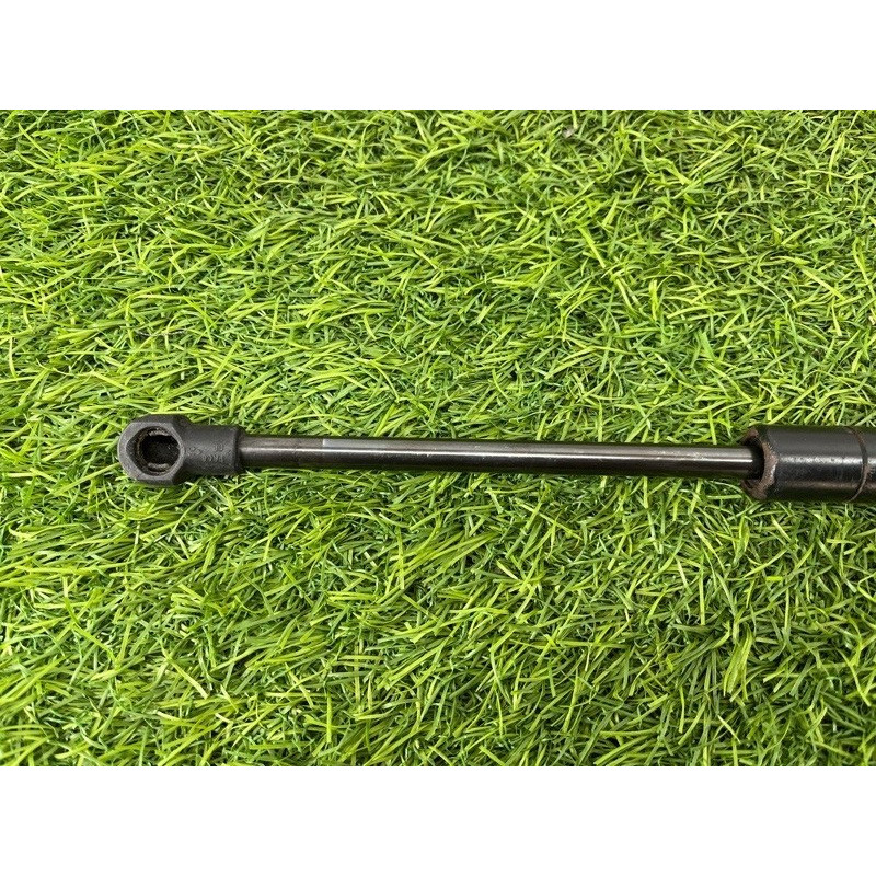 Амортизатор капота (кузов и элементы) BMW 5-series E60 2004 M54B22 51237008745