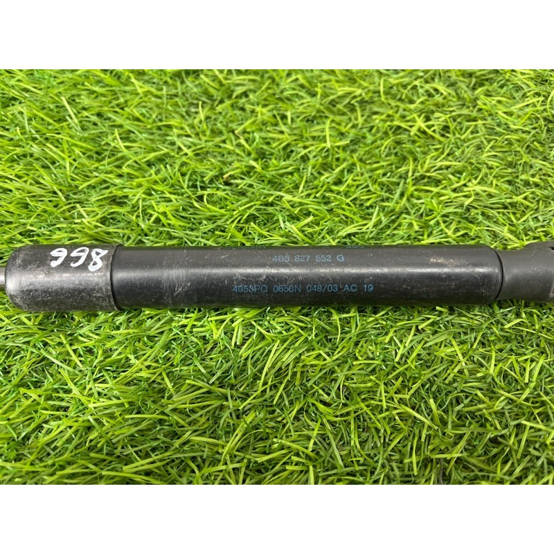 Амортизатор багажника (кузов и элементы) AUDI A4 B6 2003 1.8 BFB 4B5827552G