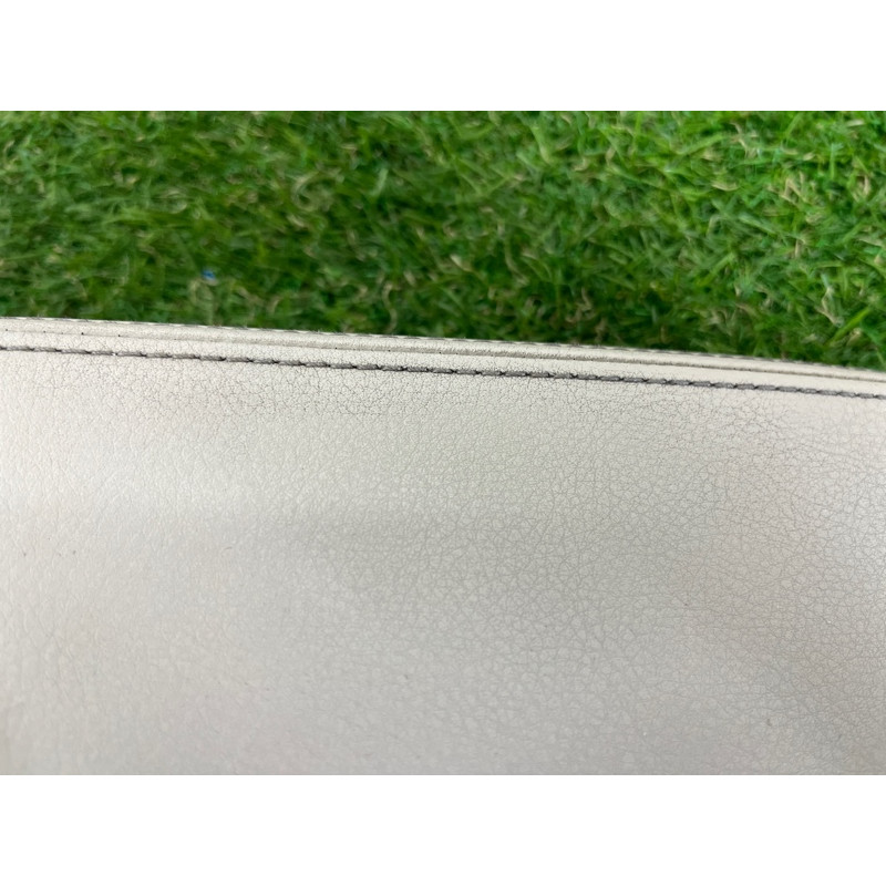 Подлокотник (салон) Volkswagen Touareg NF 2012 3.6 CGRA 7P6864207B86W