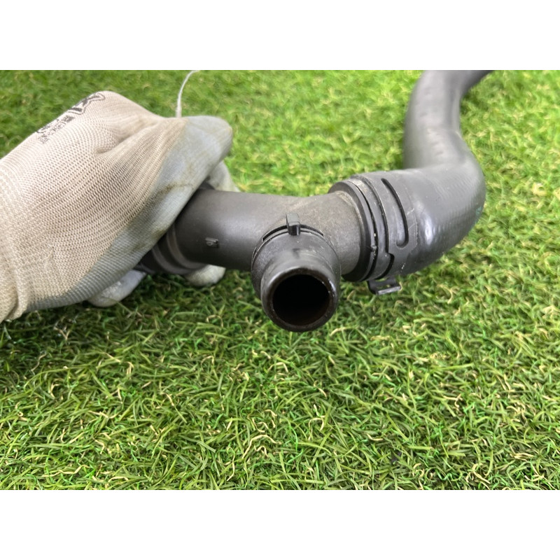 Патрубок (система охлаждения) AUDI A4 B9 2017 2.0 DBPA 8W0122101B