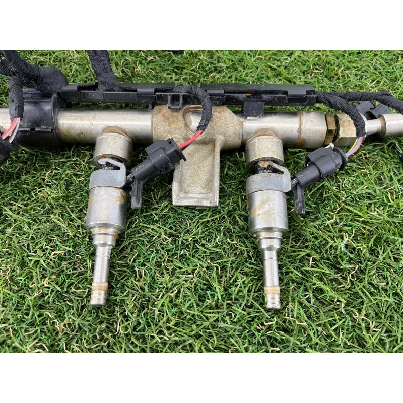 Топливная рампа (топливная система) AUDI A4 B9 2017 2.0 DBPA 06G906036