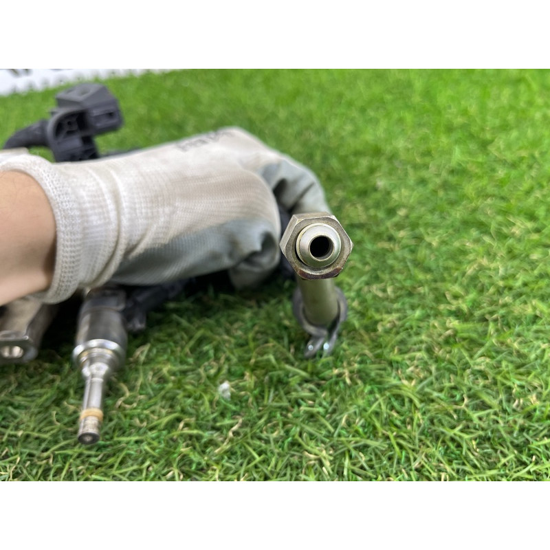 Топливная рампа (топливная система) AUDI A4 B9 2017 2.0 DBPA 06G906036