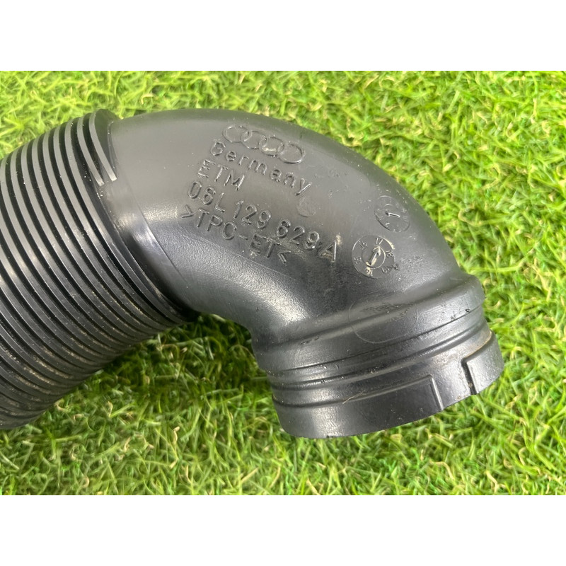 Патрубок (система охлаждения) AUDI A4 B9 2017 2.0 DBPA 06L129629A