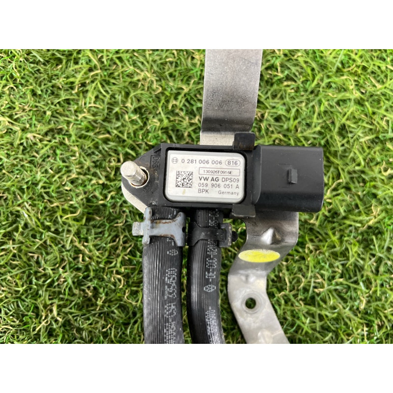 Трубка с датчиком перепада давления выхлопных газов (выпускная система) Volkswagen Touareg NF 2011 3.0 TDI 7P6131552E