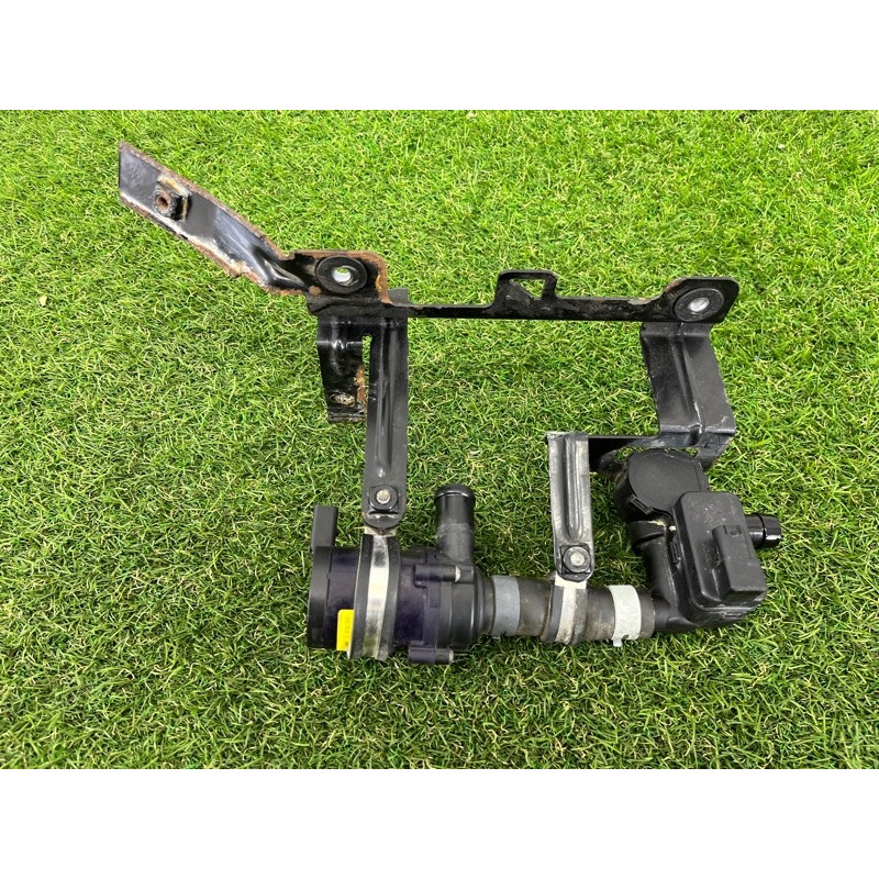 Помпа электрическая (электрика) Volkswagen Touareg NF 2011 3.0 TDI 7L0965561L