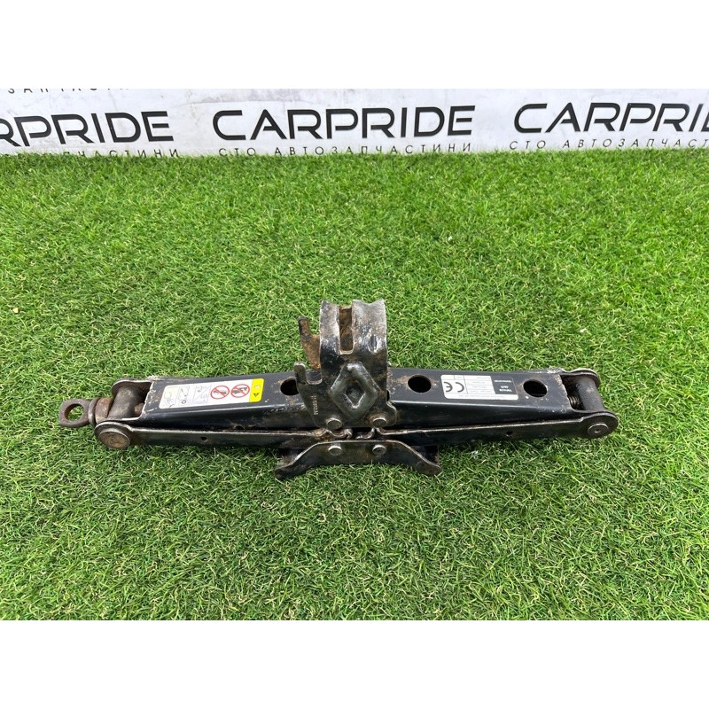 Домкрат (аксессуары) Jeep Grand Cherokee WK2 2017 3.6 68332817AA