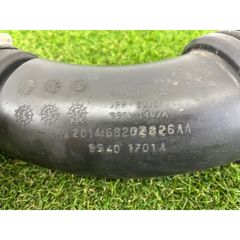 Патрубок воздушного фильтра (впускная система) Jeep Grand Cherokee WK2 2014 3.0 Diesel EXF 68202826AA