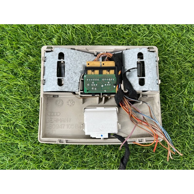 Плафон салона (салон) AUDI A6 C5 2001 2.5 AKE 4B0947105B