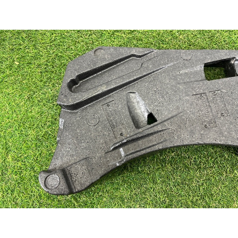 Комплект інструменту (аксессуары) Volkswagen Touareg NF 2012 3.6 CGRA 7P0012112F