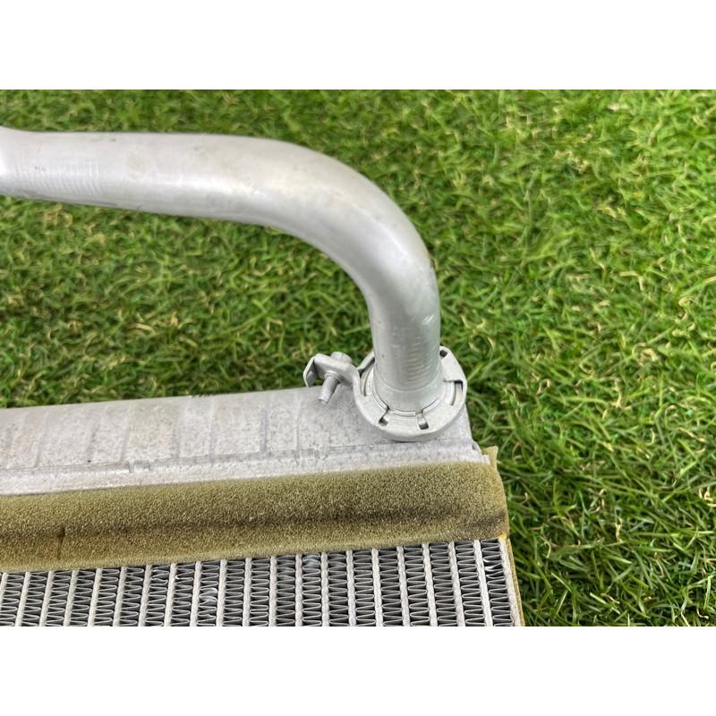 Радиатор печки (отопление и кондиционирование) Jeep Grand Cherokee WK2 2017 68079484AA