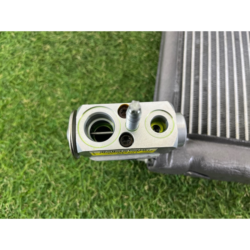 Испаритель кондиционера (отопление и кондиционирование) Jeep Grand Cherokee WK2 2017 68267079AA