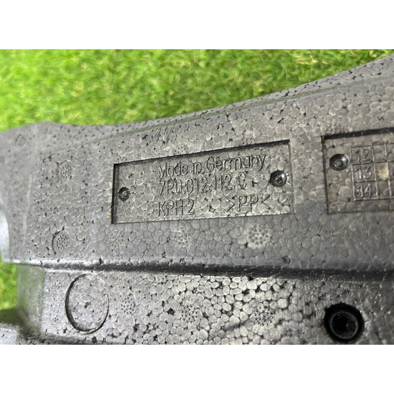 Комплект инструмента (аксессуары) Volkswagen Touareg NF 2012 3.6 CGRA 7P0011031B