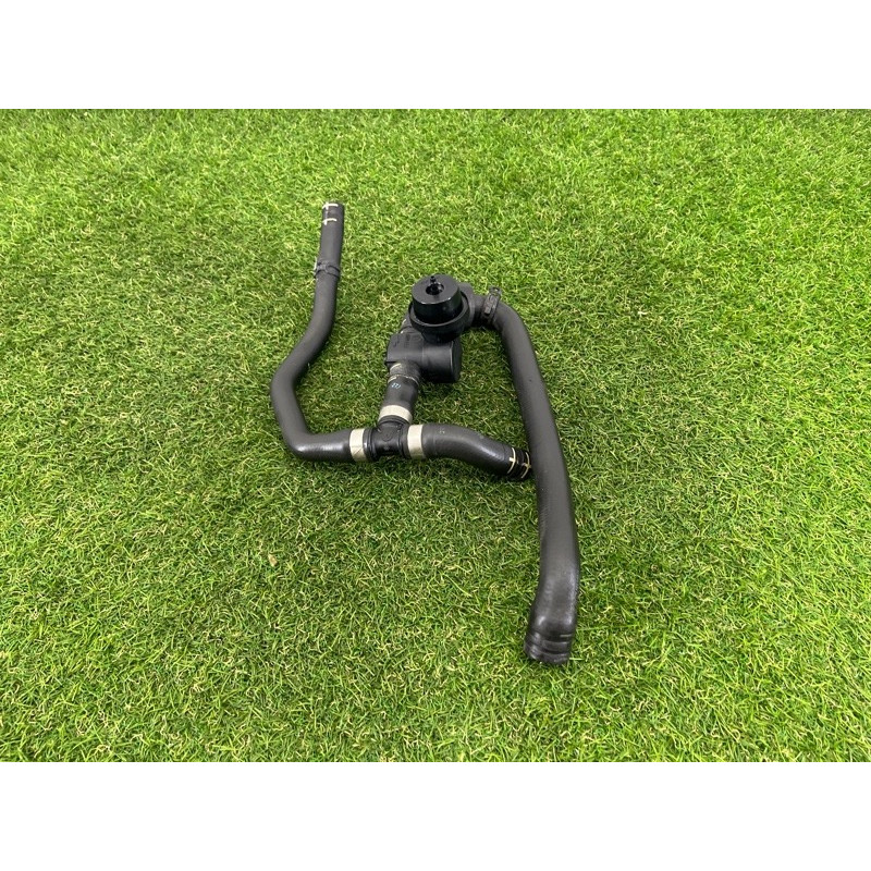 Клапан системи охолодження (електрика / кнопки) Volkswagen Touareg NF 2013 3.6 7P0122049H