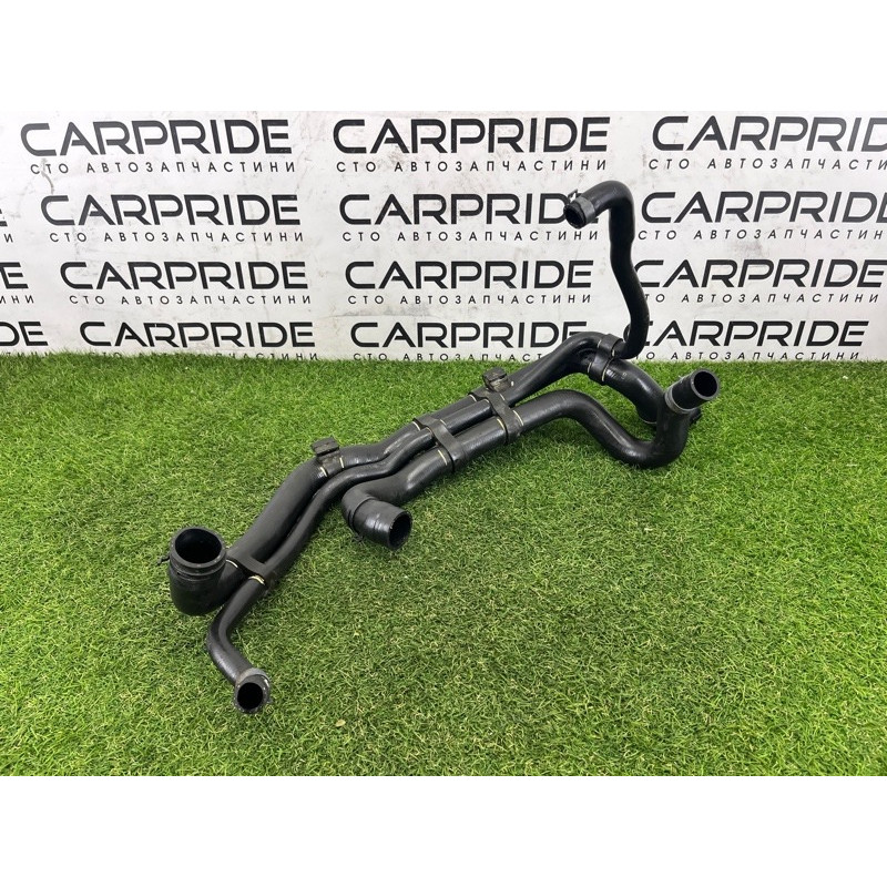 Патрубок (система охлаждения) Volkswagen Touareg NF 2013 3.6 7P6122101M