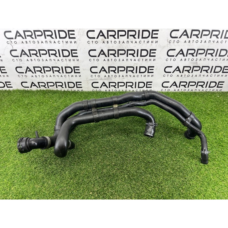 Патрубок (система охлаждения) Volkswagen Touareg NF 2013 3.6 7P6122101M