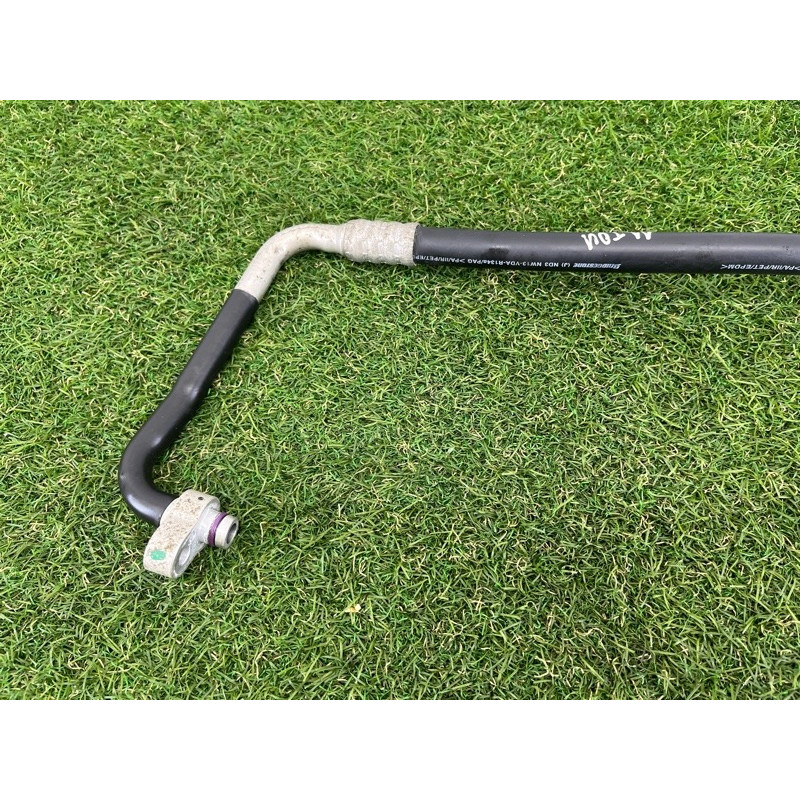 Трубка кондиционера (отопление и кондиционирование) Volkswagen Touareg NF 2013 3.6 7P0820721H