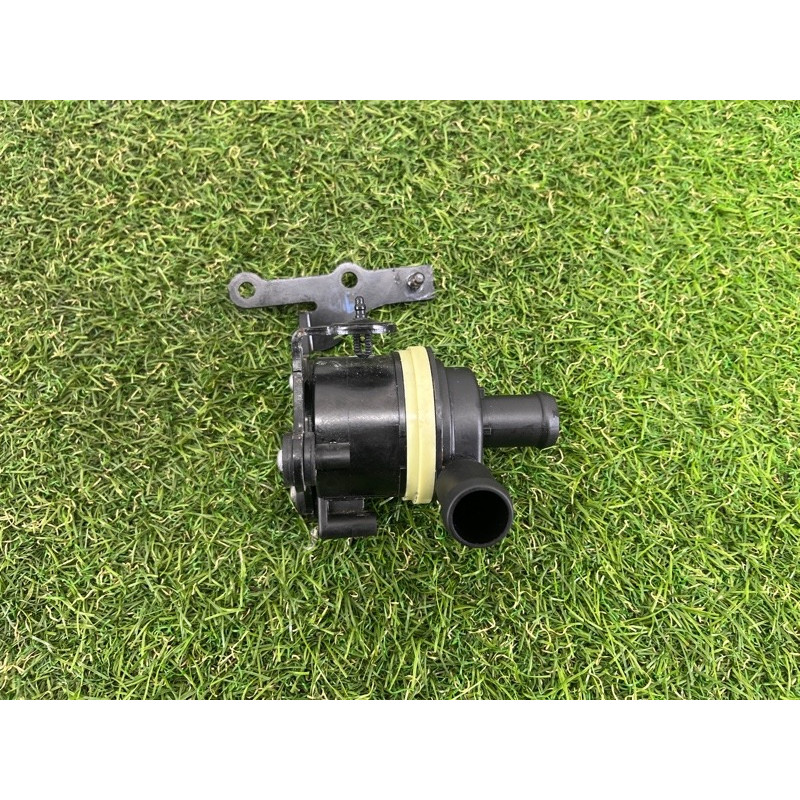 Помпа электрическая (электрика) Volkswagen Touareg NF 2013 3.6 059121012B