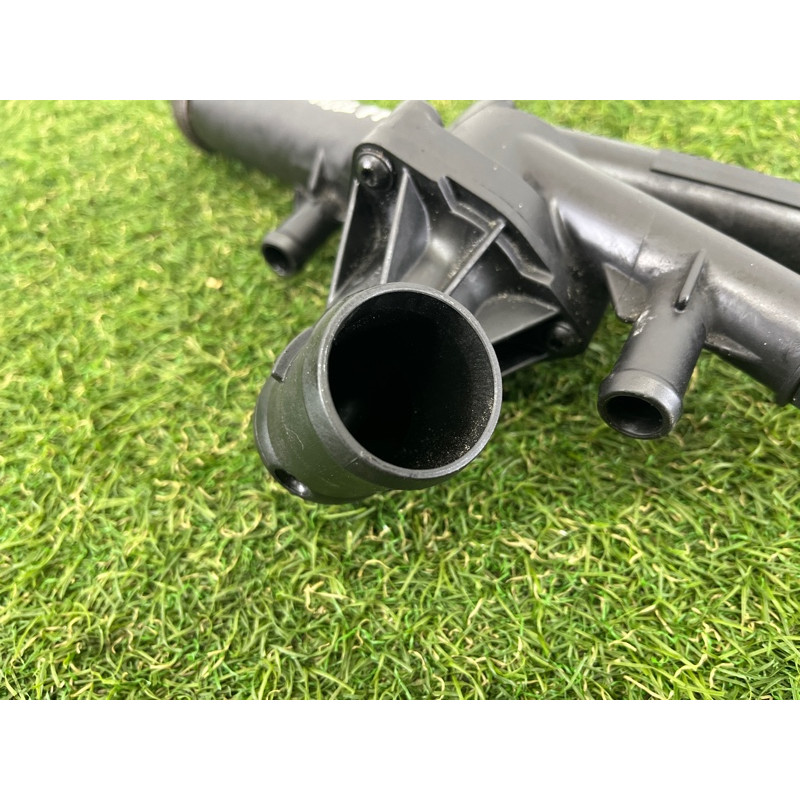 Трубка системы охлаждения (система охлаждения) Volkswagen Touareg NF 2013 3.6 03H121117B