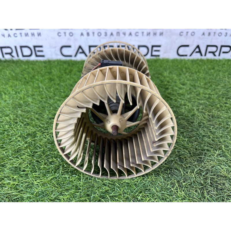 Мотор печки (отопление и кондиционирование) BMW 5-series E39 67328372111