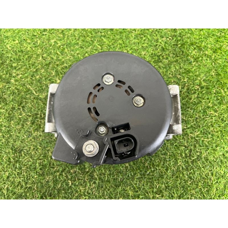 Генератор (электрика) AUDI A4 B9 2017 2.0 DBPA 06L903024J