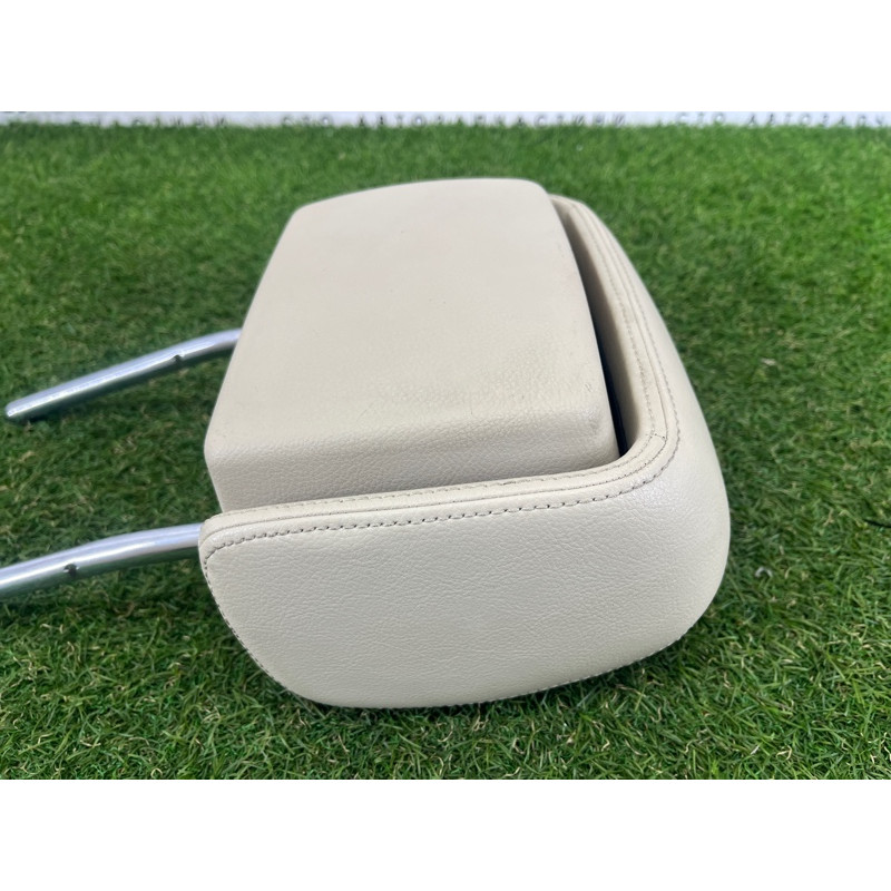 Подголовник (салон) Volkswagen Touareg NF 2012 3.6 CGRA 7P6881903KOFG