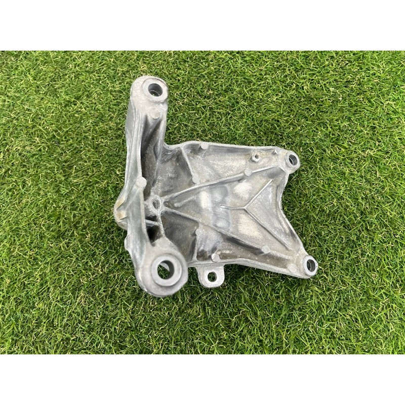 Кронштейн подушки двигателя (кронштейны двигателя) AUDI SQ5 FY 2018 3.0 CWGD 8W0199308R