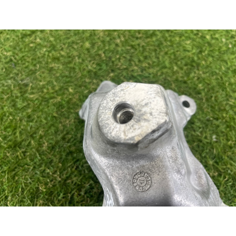 Кронштейн подушки двигателя (кронштейны двигателя) AUDI SQ5 FY 2018 3.0 CWGD 8W0199307L