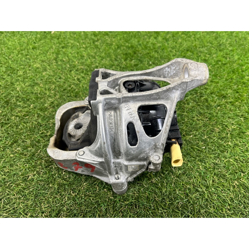 Подушка двигателя (двигатель и элементы) AUDI SQ5 FY 2018 3.0 CWGD 4M0199372FG