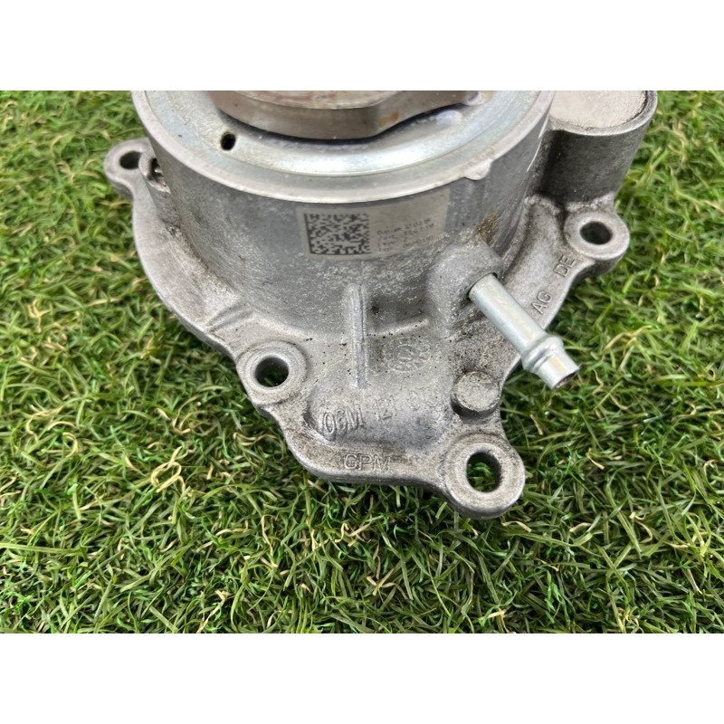 Помпа (система охлаждения) AUDI SQ5 FY 2018 3.0 CWGD 06M121013D