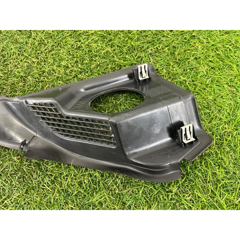 Накладка на жабо (кузов і елементи) Jeep Grand Cherokee WK2 2020 3.6 55112951AC