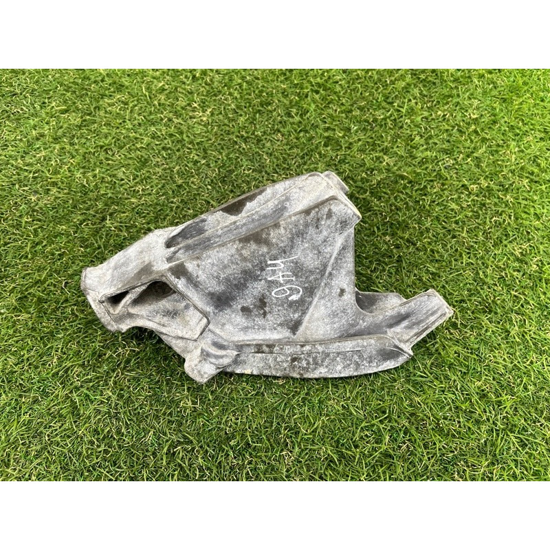 Кронштейн подушки двигателя (кронштейны двигателя) AUDI A4 B8 2012 2.0 CAEB 8K0199307CC