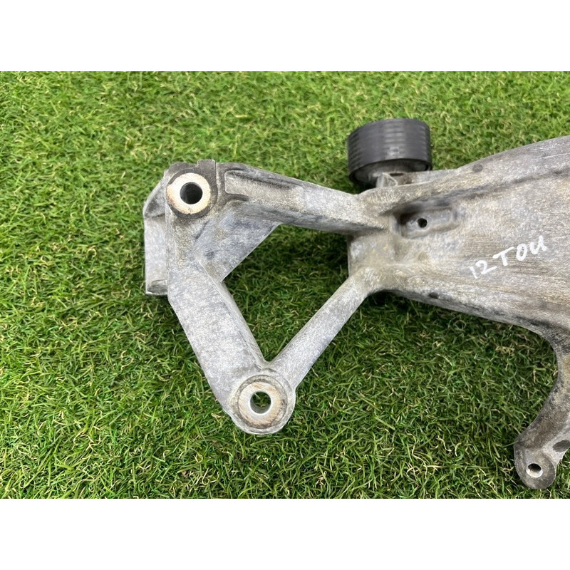 Кронштейн генератора (кронштейны двигателя) Volkswagen Touareg NF 2012 3.6 CGRA 03H260087E