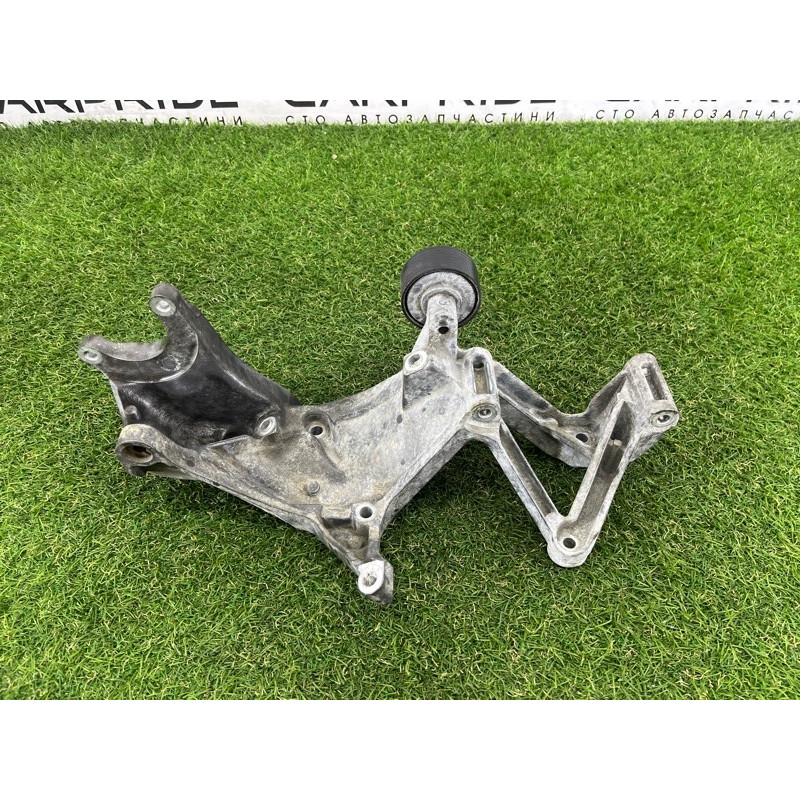 Кронштейн генератора (кронштейны двигателя) Volkswagen Touareg NF 2012 3.6 CGRA 03H260087E