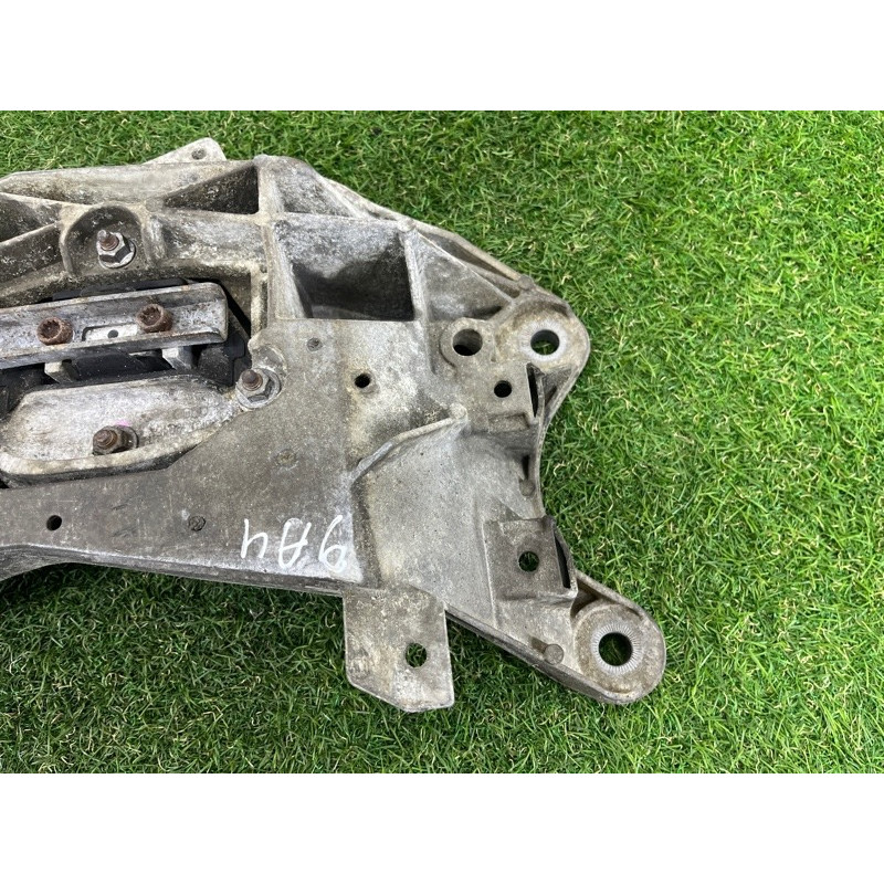Кронштейн КПП (трансмиссия) AUDI A4 B8 2012 2.0 CAEB 4H0399263L