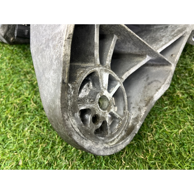 Корпус масляного фільтра (двигун та елементи) Volkswagen Touareg NF 2013 3.6 03H115403T