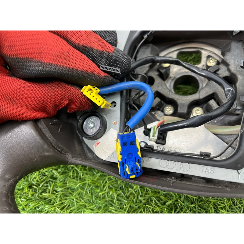 Руль (салон) AUDI A6 C5 2001 2.5 AKE 4b0419091